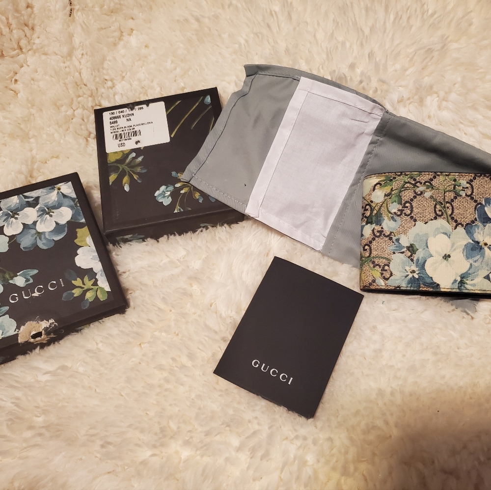 Gucci Bloom Wallet